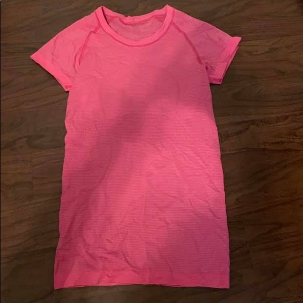 Lululemon T-Shirt